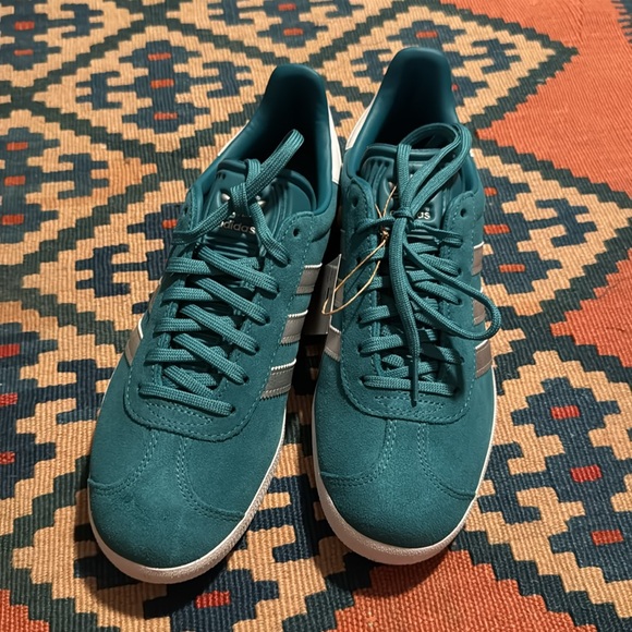 Adidas Gazelle Sneakers in Vibrant Teal - Picture 2 of 4